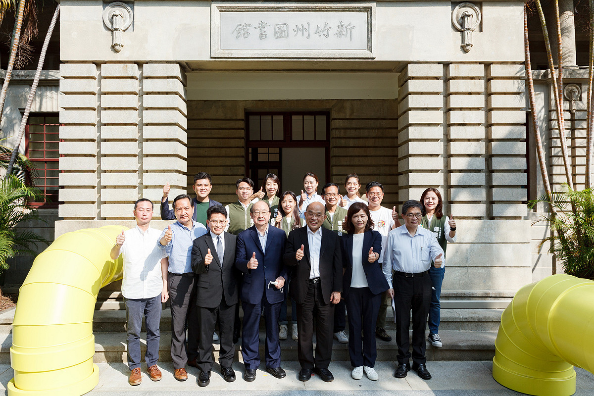行政院長蘇貞昌視察新竹州圖，民進黨黨團總召柯建銘、市長參選人沈慧虹及多位議員和議員參選人都到場。 圖：沈慧虹競選辦公室提供