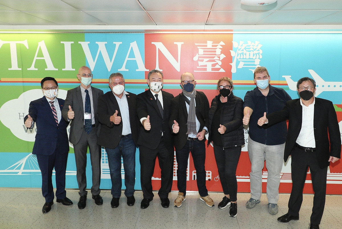 此次訪團成員包括：德國國會友台小組布德（Katrin Budde）、徐德分（Dr. Till Steffen）、薛福勒（Frank Schäffler）、卡福特（Dr. Rainer Kraft）、萊伊（Caren Lay）等5位跨黨派友台小組副主席。 圖：外交部提供