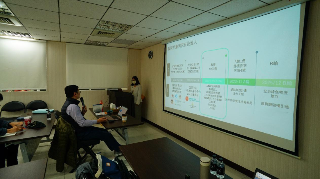 創夢市集邀請專業的講師協助團隊評估商業模式給予適切的指導。 圖：創夢市集 / 提供