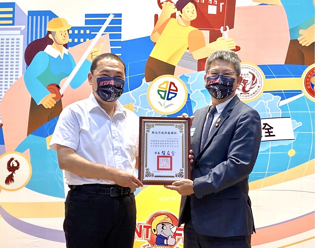 侯友宜表示，「安居樂業」一直都是新北市府施政重點，非常感謝五大公會人員多年來配合市府推動公共安全與居家安全政策。 圖：新北市消防局提供