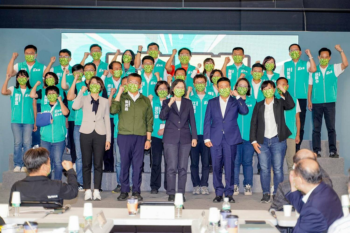 民進黨行動中常會在台中市舉行 圖：民進黨提供