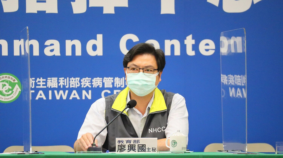 教育部主任秘書 廖興國  圖：中央流行疫情指揮中心/提供