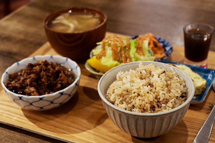 特色茶餐引人食指大動。 圖：新北市觀旅局提供