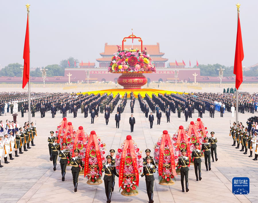 中共二十大將展開，中共領導人習近平的動態引起關注。圖為習近平、李克強、栗戰書、汪洋、王滬寧、趙樂際、韓正、王岐山等人參與中國烈士紀念日活動。 圖：翻攝自新華網（資料照）