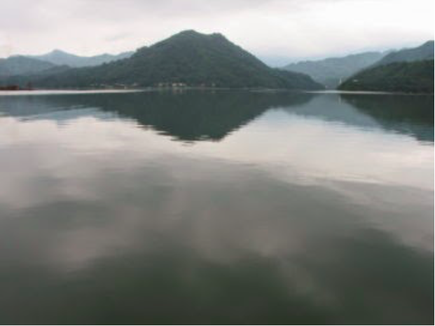 因集水區春雨情形仍少，石門水庫水情處處於稍緊的狀態，北水局21日將討論是否實行第一階段限水。 圖：翻攝自石門水庫官網