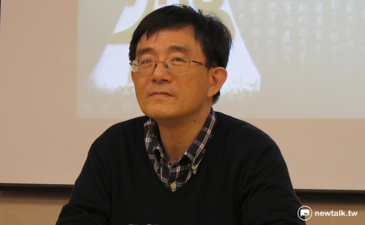 二二八基金會董事長薛化元23日證實，教育部國教署曾發函拒絕解密70年前228相關公文。 圖：林朝億/攝