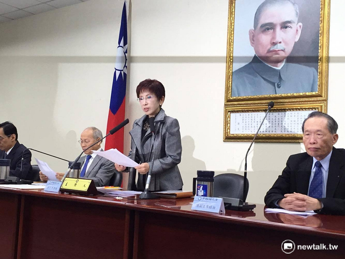 國民黨主席洪秀柱1日針對民進黨推動轉型正義，批評就是「為台獨作政治鋪墊」。 圖：鄭佑漢/攝
