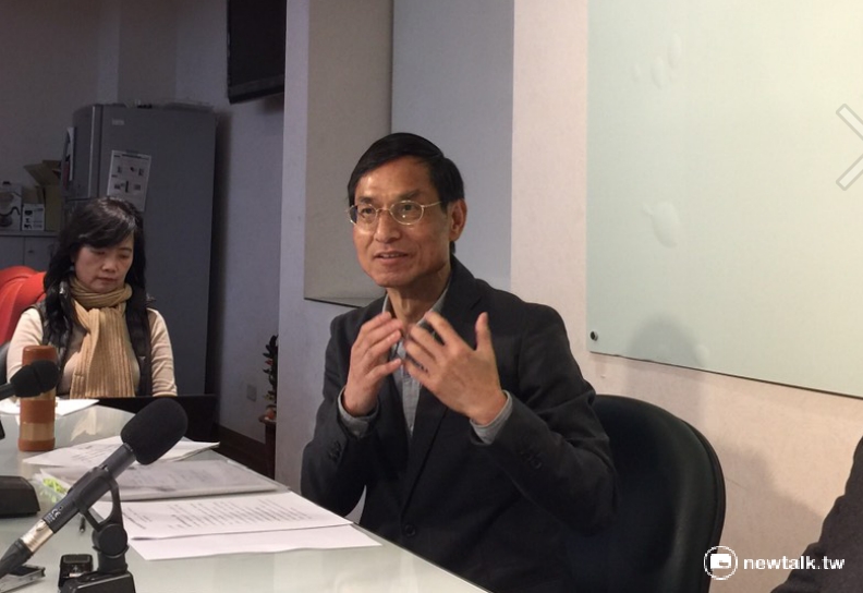 年改辦副召集人林萬億表示，年金改革新制上路後，考慮「另立基金」，避免新制提高費率後所繳的錢，被拿去填補舊制龐大的財務缺口。 圖：柯昱安/攝