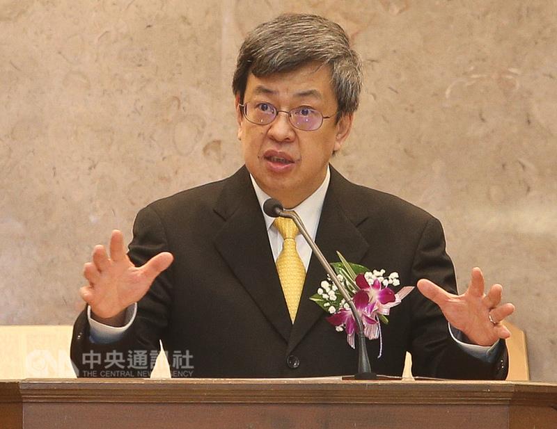 副總統陳建仁4日出席「台灣聯合國協進會」大會時，針對多項正推動中的改革方案喊話，對民眾最關心的年金改革，他在會後受訪強調「一定會成功」。 圖：中央社