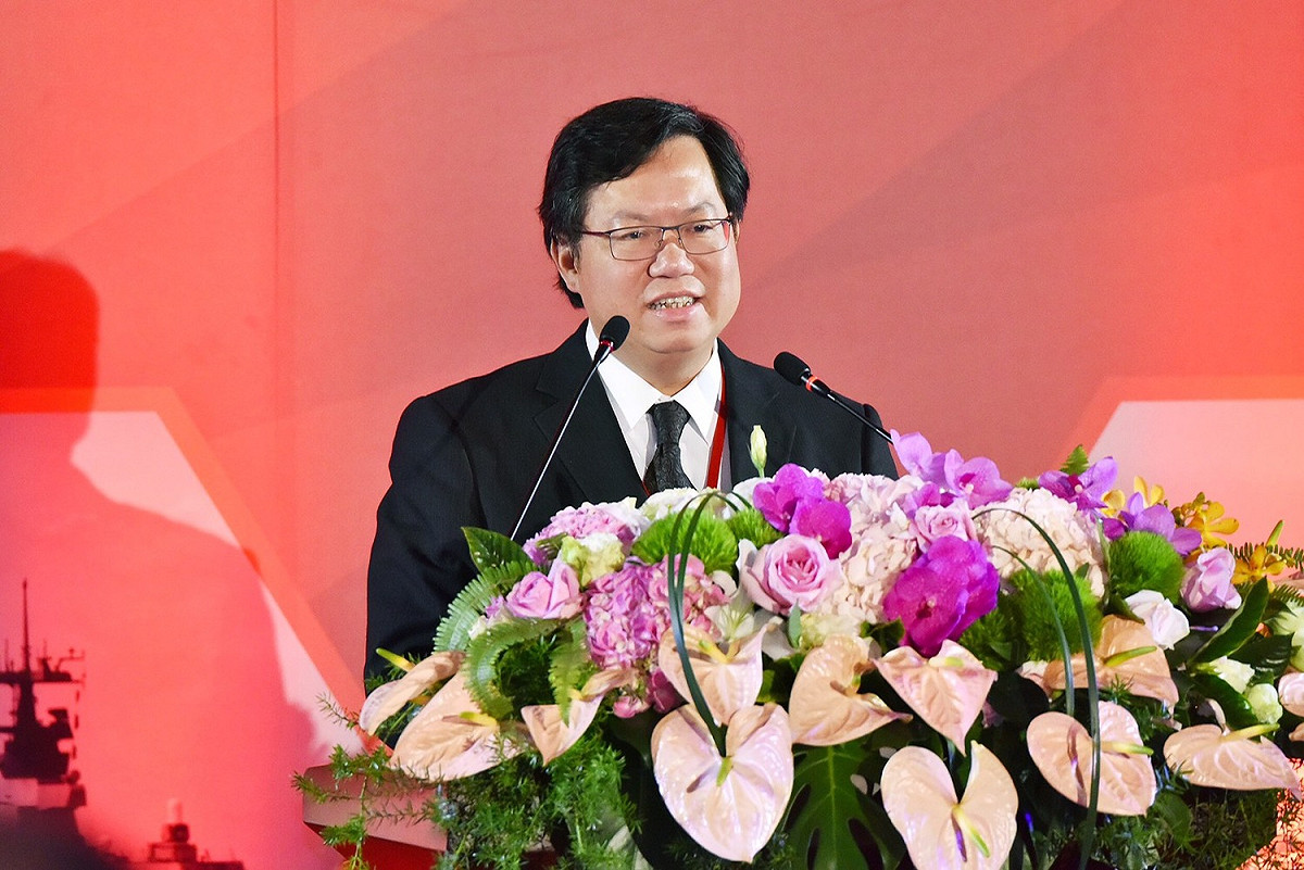 鄭文燦說，桃園是軍民關係典範，市府願意扮演橋梁，讓軍民無距離並溝通無礙。他希望藉由中科院研發展示館的成立，讓國防部、中科院與地方政府一起推動研發單位與地方產業之間的合作，進一步提升產業發展。 圖：翻攝自桃園市政府網站