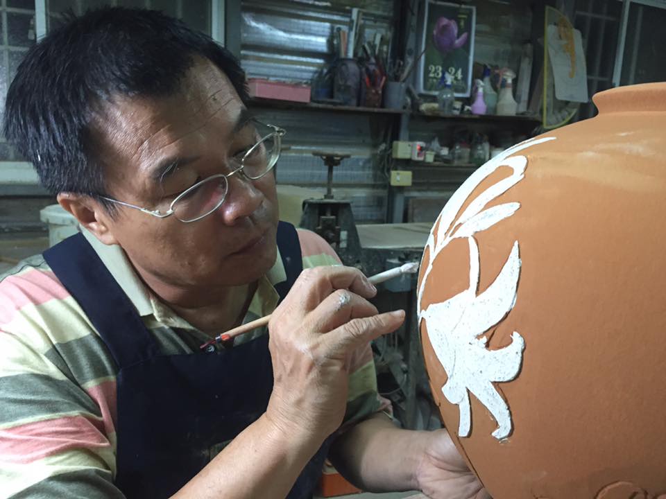 民眾透過有趣的華山窯DIY，挖掘台中在地美學。

 圖：翻攝自華山窯臉書