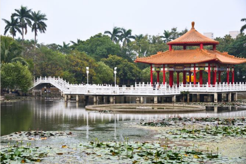 走過一百年的台南公園，自日治時期啟用，是台南最古老的公園。 
  圖：翻攝自台南市政府觀光旅遊局網站