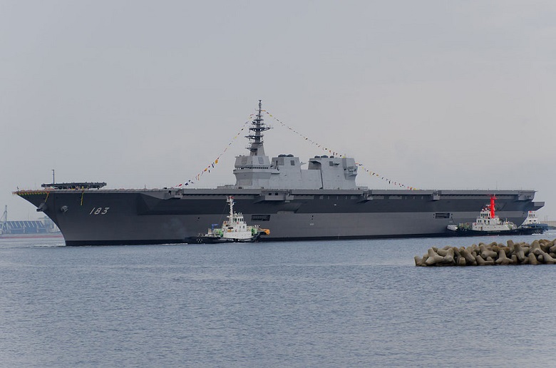日本計畫5月派出噸位最大的護衛艦「出雲號」巡航南海3個月，挑動海域主權敏感神經。 圖：翻攝維基百科