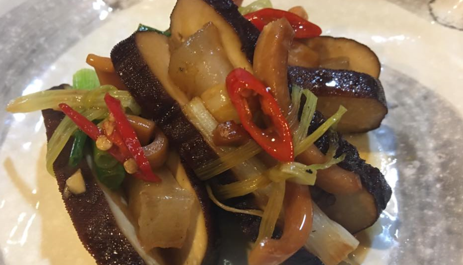 活動現場將與民眾一塊分食，象徵著咬春、年年有春（剩）的祝福意涵。 圖：翻攝自2017桃園大溪豆干節臉書