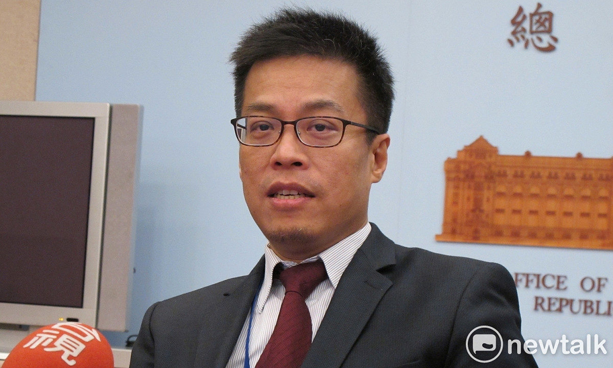 總統府發言人黃重諺說明姚人多人事異動。 圖：新頭殼資料照片