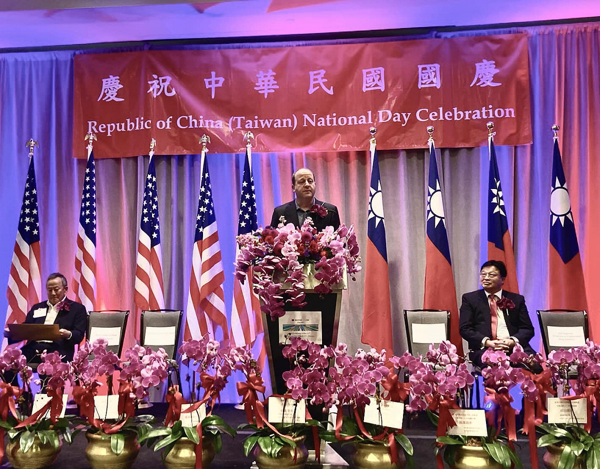 駐丹佛辦事處6日也在當地飯店舉辦國慶酒會，約有250位科羅拉多州政要和僑領、台灣鄉親及留學生出席。 圖/Taiwan in Denver臉書粉專