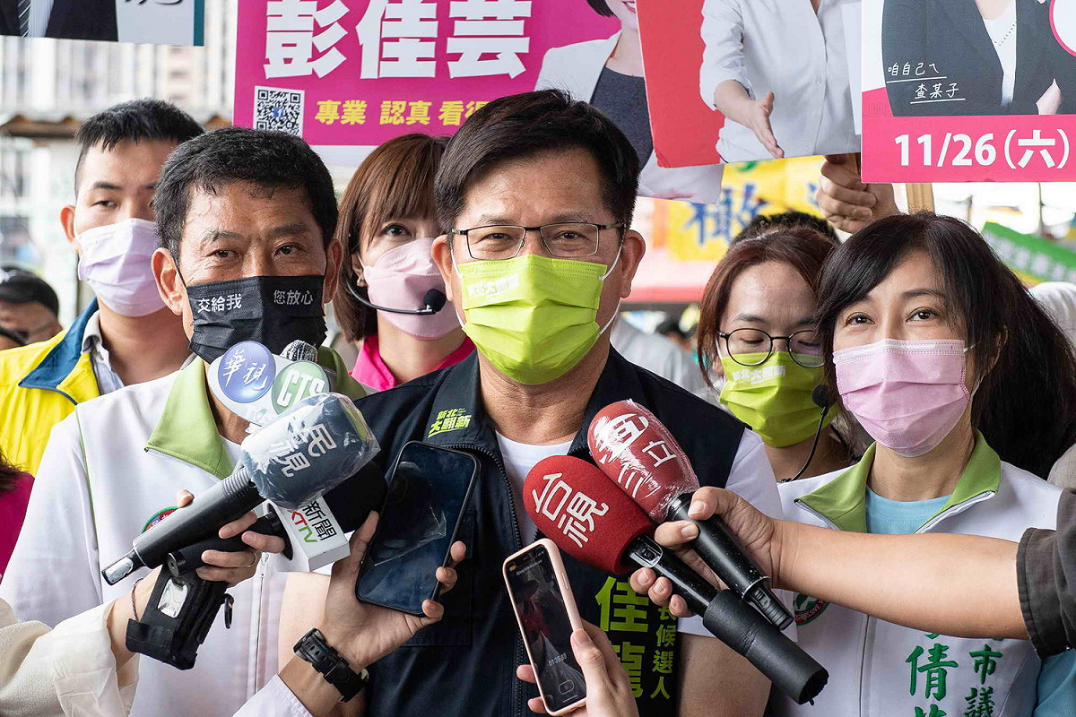侯友宜將在明天雙十國慶成立競選總部。林佳龍今天質疑選國慶日卻不邀藍大咖參加，顯示個性狡滑自私 圖：林佳龍競辦提供