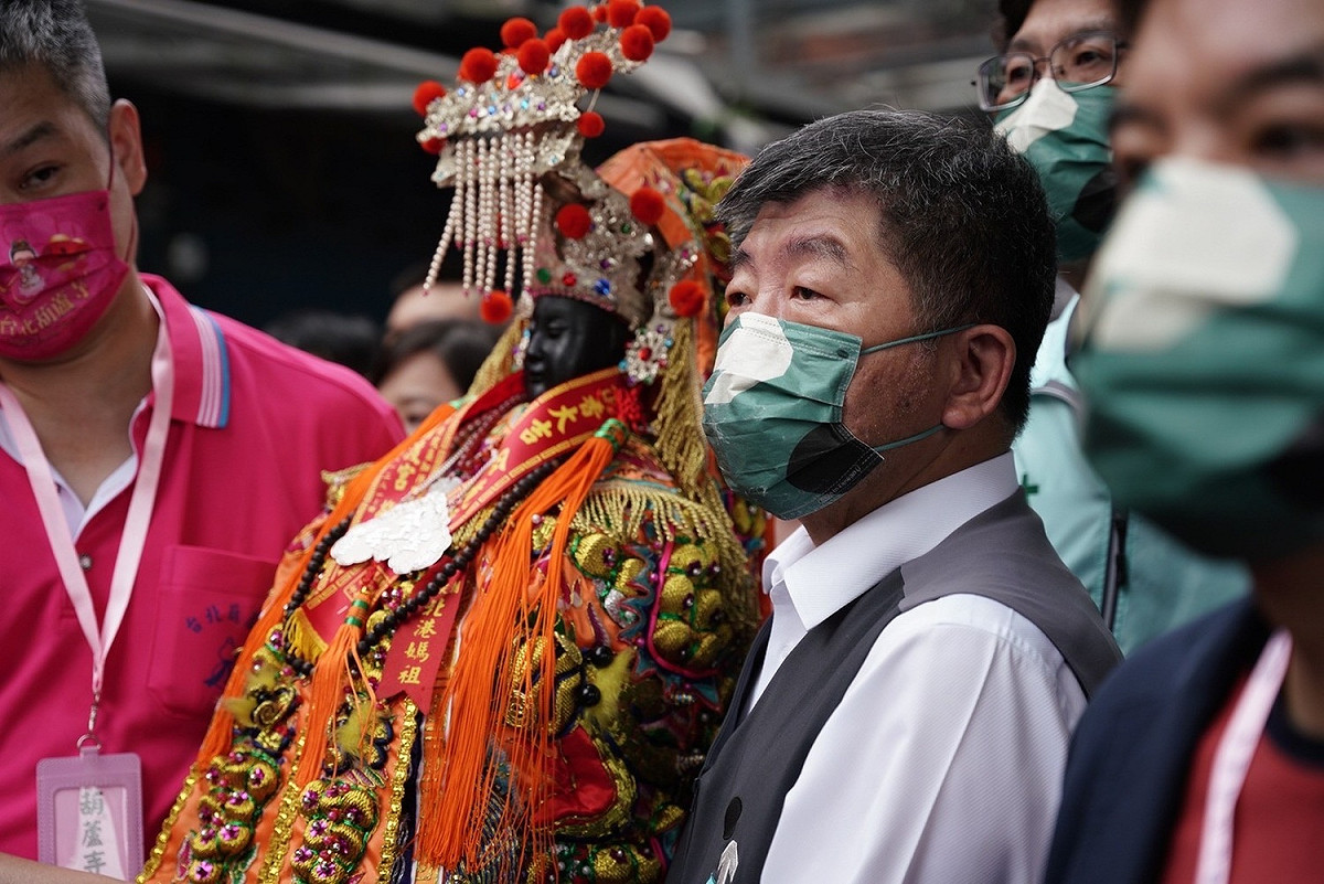 陳時中出席台北葫蘆寺建廟75週年關渡宮九聖會香大典。 圖：陳時中競辦／提供