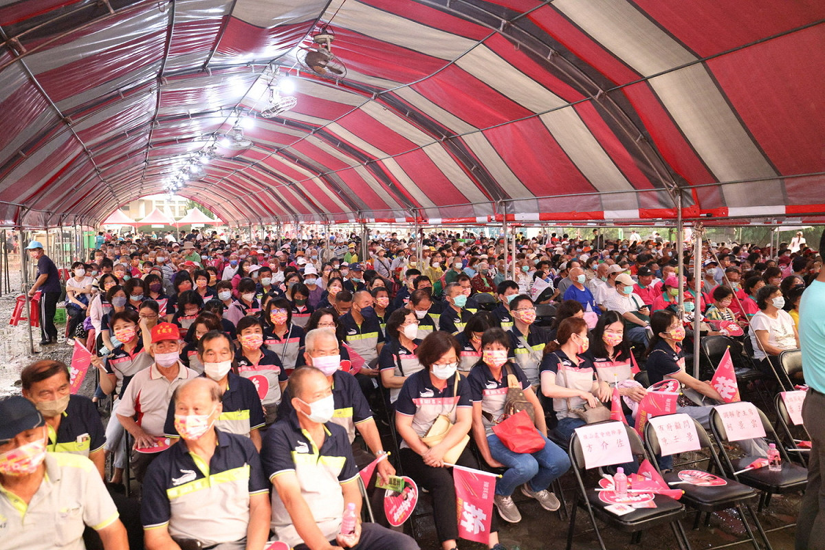 旗山區後援會鄉親熱烈出席力挺。 圖：陳其邁競選辦公室提供