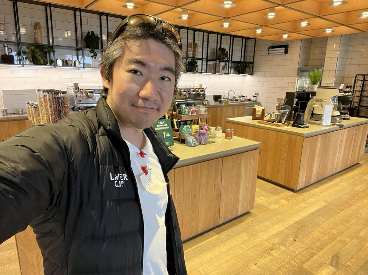 網紅「盾牌牙醫」史書華爆出外遇離婚，相關爭議也接連曝光。 圖：翻攝自盾牌牙醫史書華臉書專頁