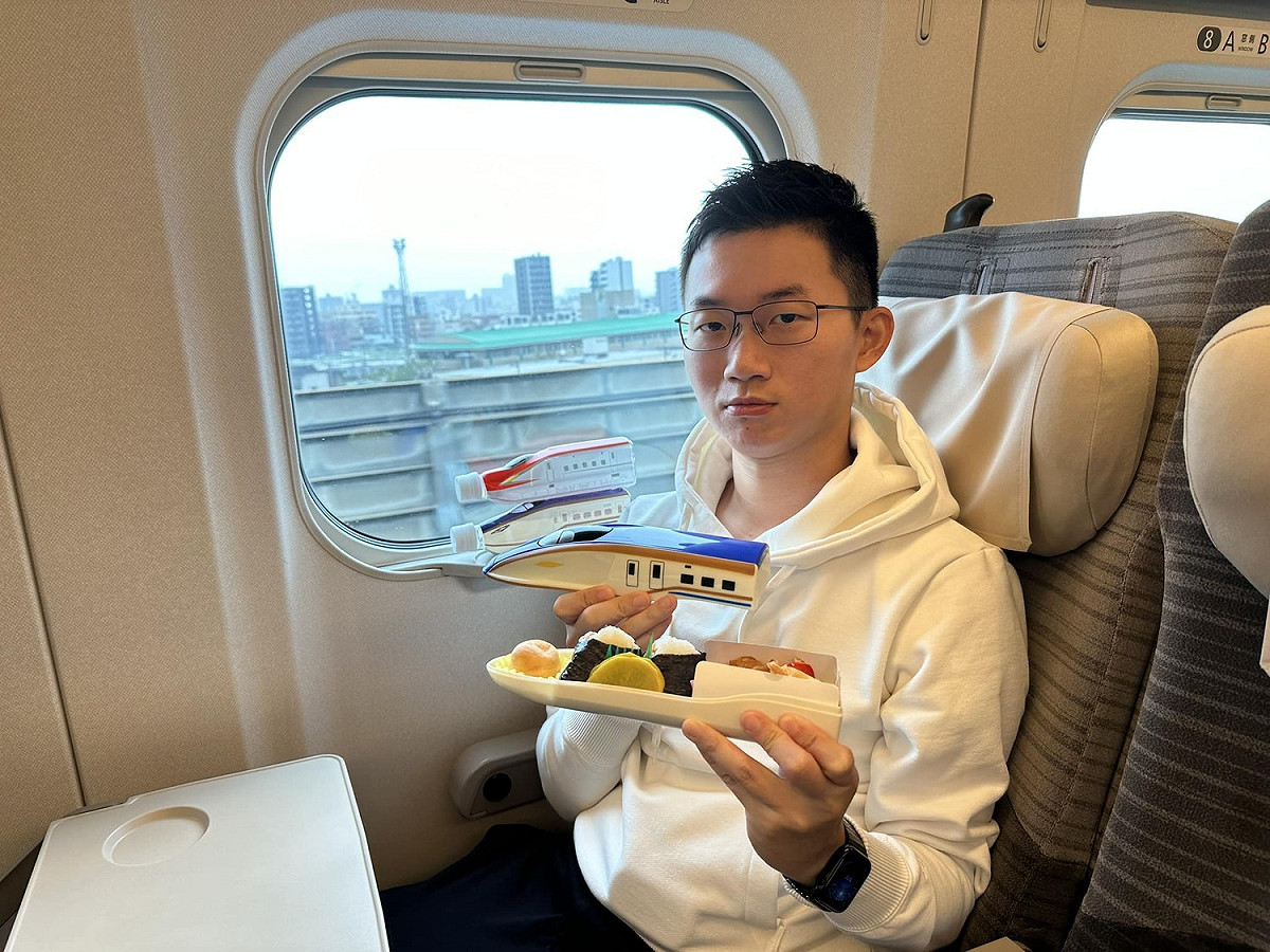 視網膜近日到日本旅遊。 圖：翻攝自臉書/視網膜 Retina