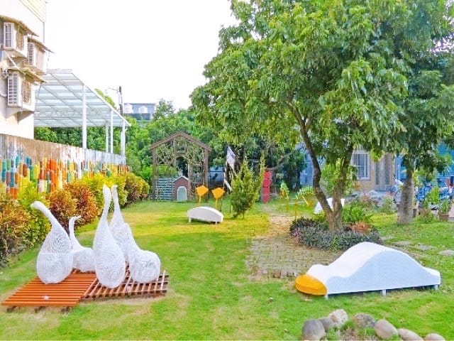 阿蓮區港後里廢棄資源再利用造景。 圖：高雄市環保局提供