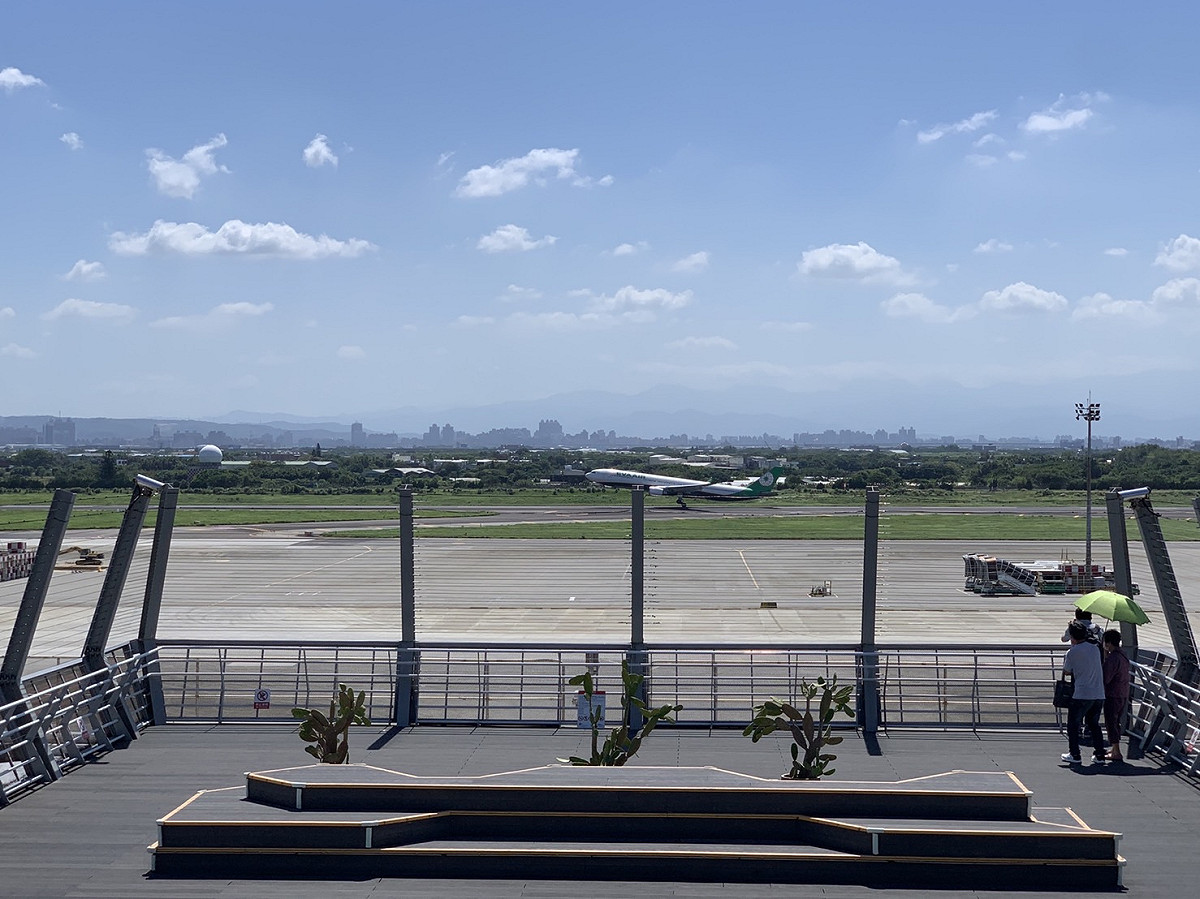 桃園機場觀景台恢復疫情前開放時間為6時30分至22時30分。 圖：桃園機場公司／提供
