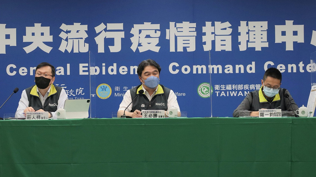 中央流行疫情指揮中心指揮官王必勝表示，日起提供已接種高端疫苗有出國需求的民眾，可接種我國核准專案輸入之COVID-19疫苗。 圖：中央流行疫情指揮中心／提供