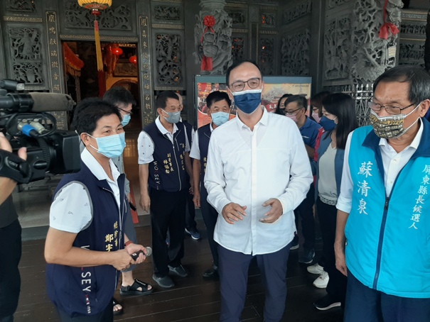 朱立倫(右二)、蘇清泉(右一)痛批民進黨。 圖：蘇清泉競總提供