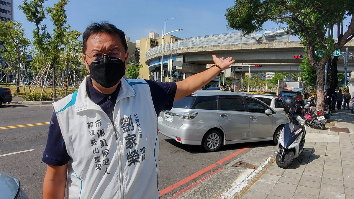劉家榮指翠華路橋交通意外時有所聞。 圖：劉家榮/提供