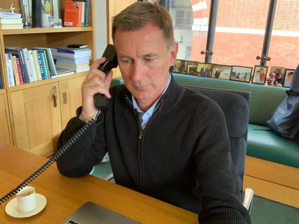 首相辦公室今（14）天表示，前外交大臣韓特（Jeremy Hunt）已被指派為新任財政大臣。 圖：翻攝韓特臉書