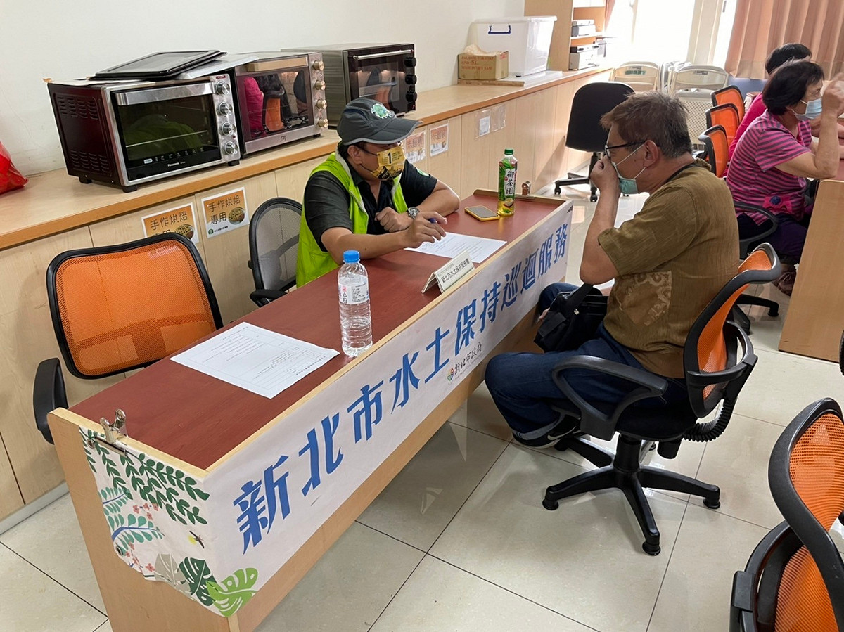 新北水保服務團駐點諮詢。 圖：新北市農業局提供