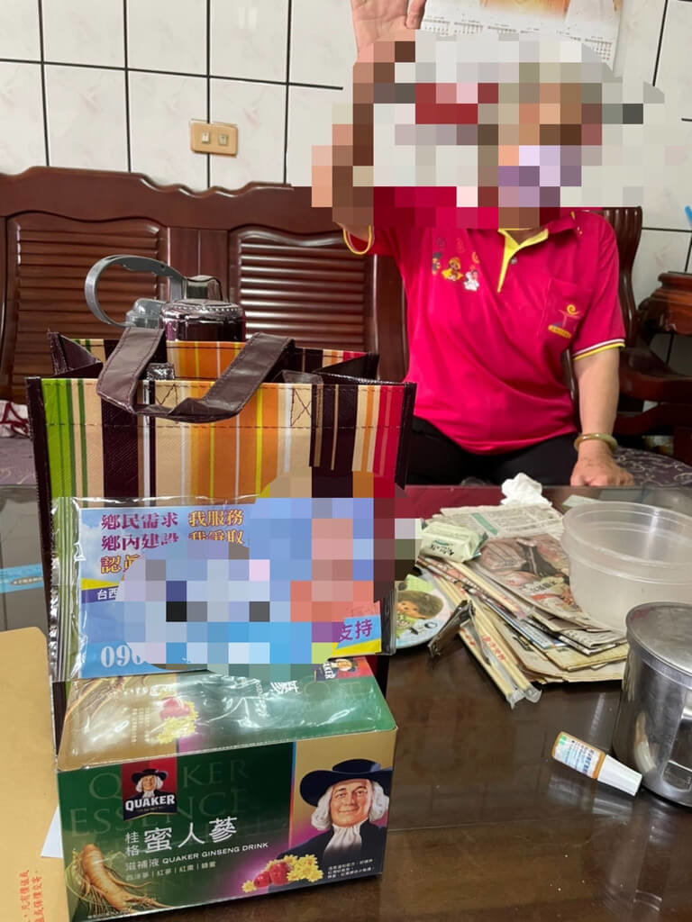 雲林縣台西鄉張姓鄉民代表參選人日前透過凌姓村長及許姓樁腳攜帶養生飲品等，向五港村社區長照中心學員買票賄選，雲林地檢署14日偵辦帶回張男等14人，訊後張男等3人以2萬到10萬元不等金額交保。 圖/檢方提供