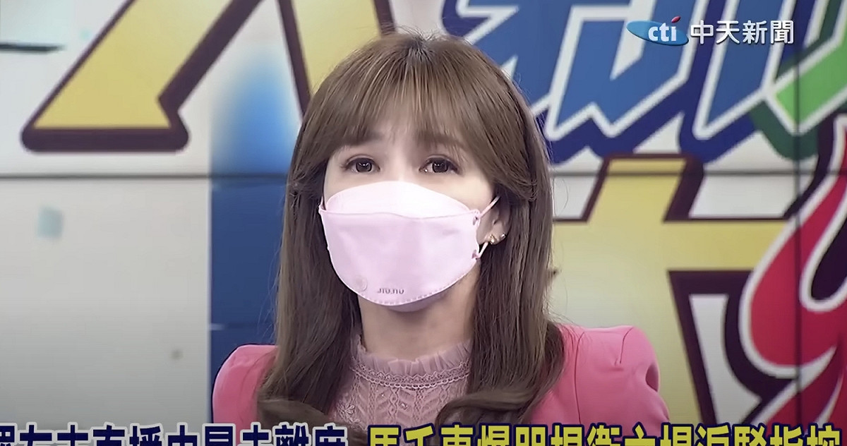 主持人馬千惠止不住淚水，哭著捍衛自己的立場：「我就是要講陳時中，因為他是要選台北市長的人，實在不懂我為什麼不能說他。」 圖：截自YouTube