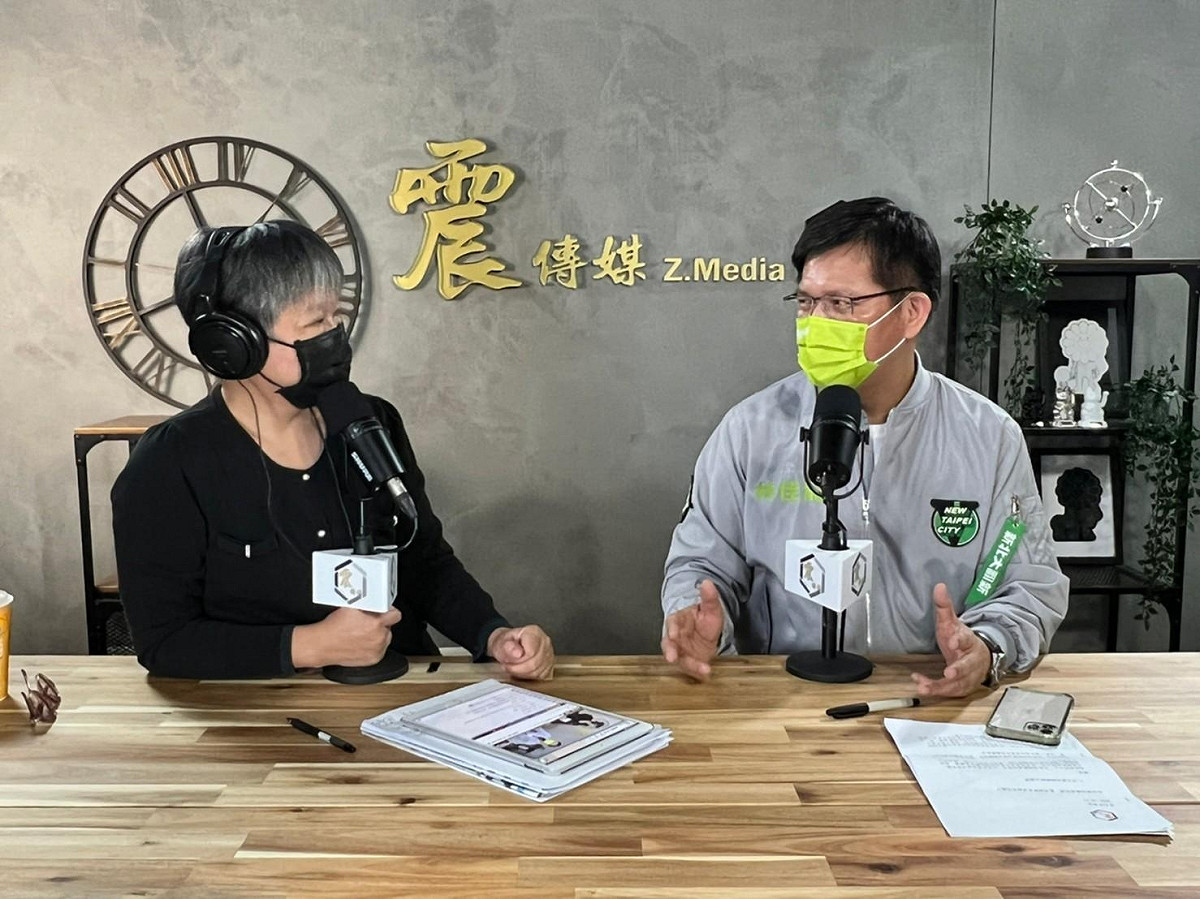 民進黨新北市長參選人林佳龍今（17）日接受網路節目專訪。 圖：《震傳媒》提供