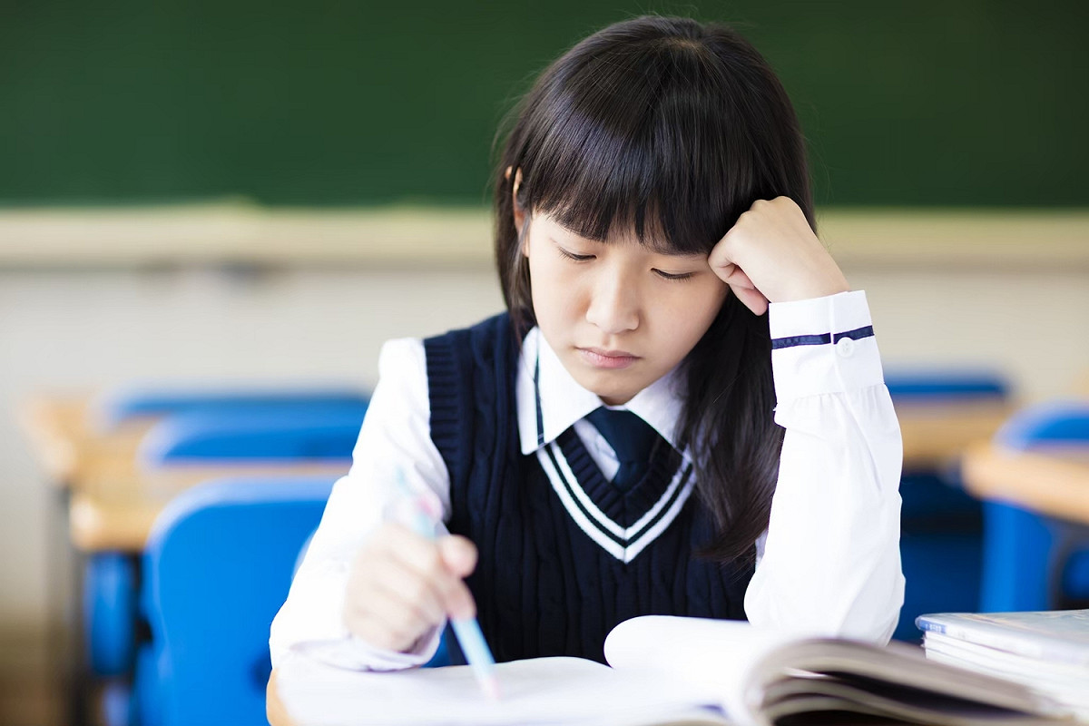 小兒科醫師王韋力指出，最近各種病毒齊發，許多孩子輪流交替感染，發燒咳嗽很嚴重。 圖：新頭殻資料照