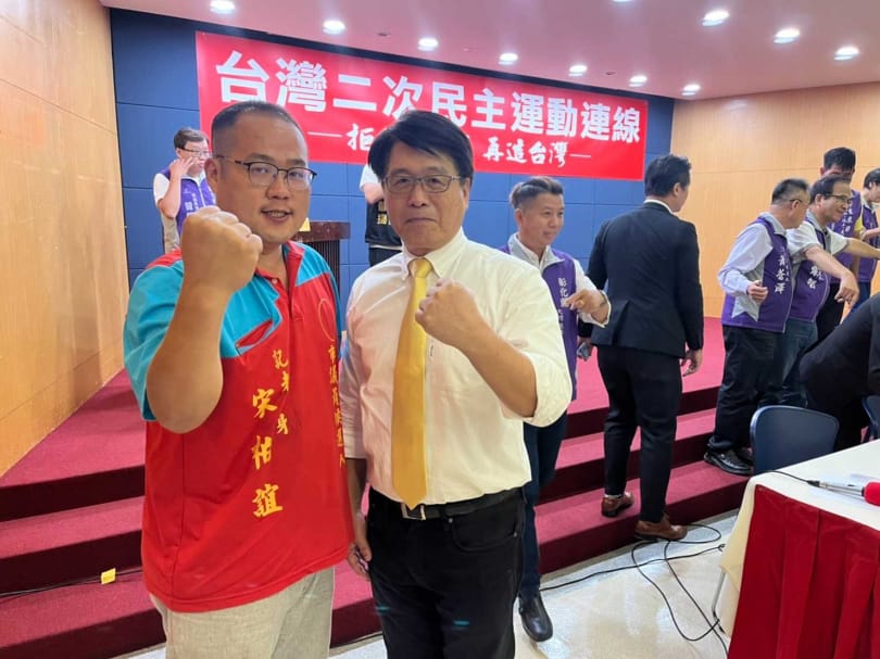 游盈隆教授推薦台中市議員候選人宋柏誼。  宋柏誼/提供