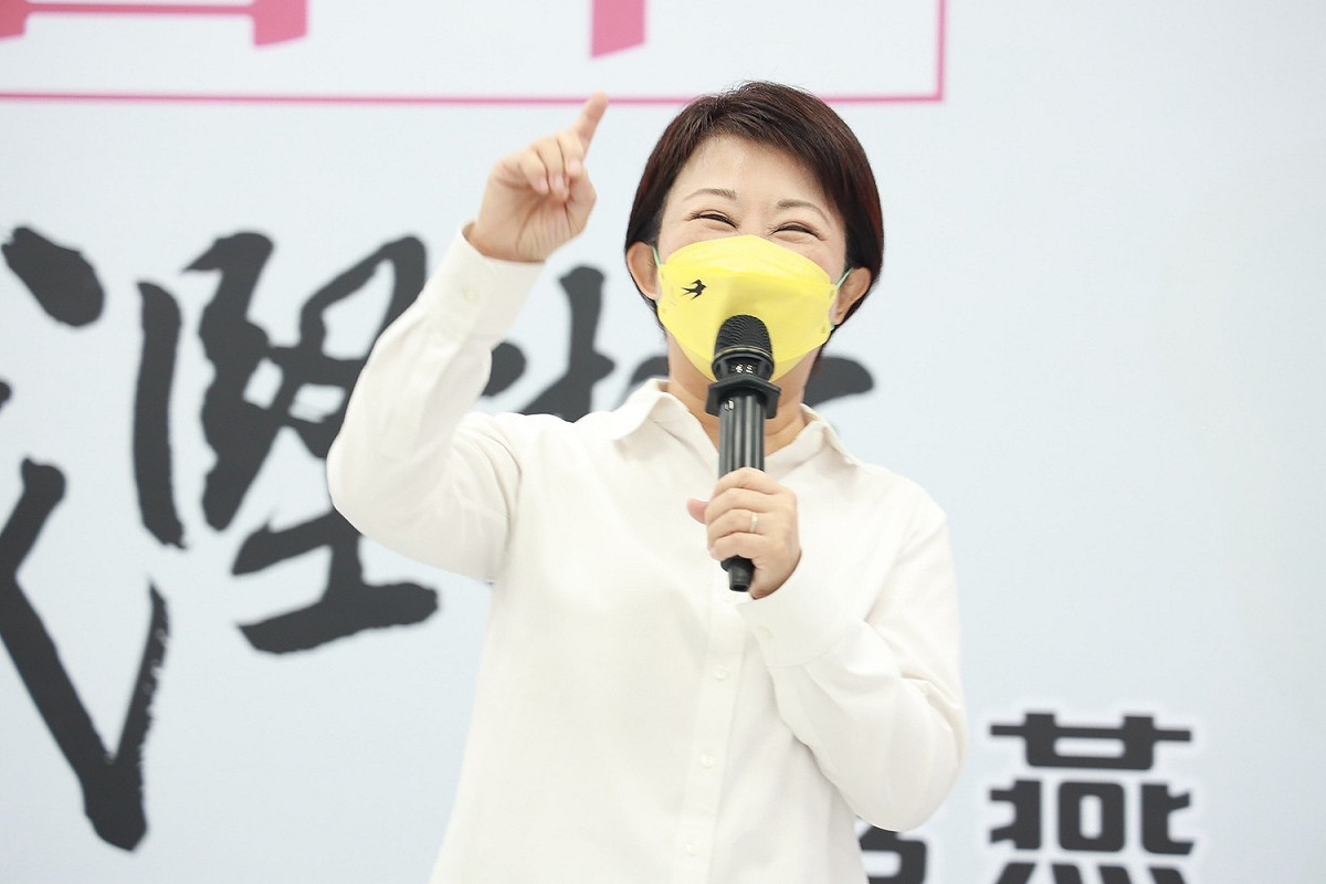 盧秀燕期待今年選戰不需要動用到律師的訴訟專業。 盧秀燕競選總部/提供