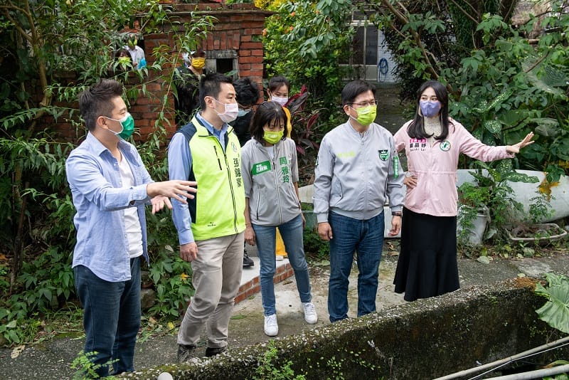 今(19)日下午民進黨新北市長候選人林佳龍，先是在副總統賴清德，以及立法委員賴品妤、議員周雅玲、張錦豪陪同下，一起到賴清德故鄉萬里 圖：林競辦提供