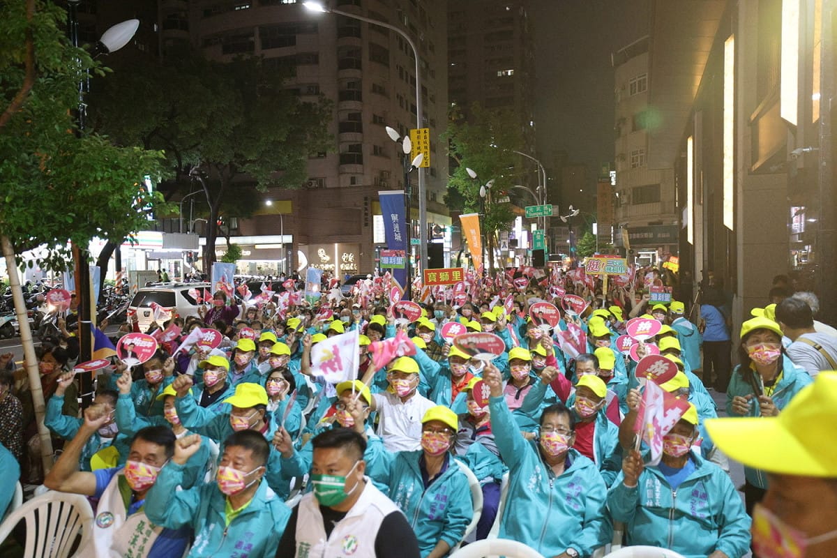 的陳其邁里長之友會逾百里長表態挺邁。 圖：陳其邁競辦提供