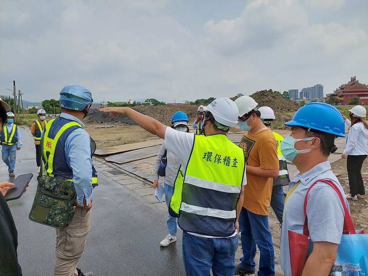 現場查核訪視工地防制情形。 圖：新北市環保局提供