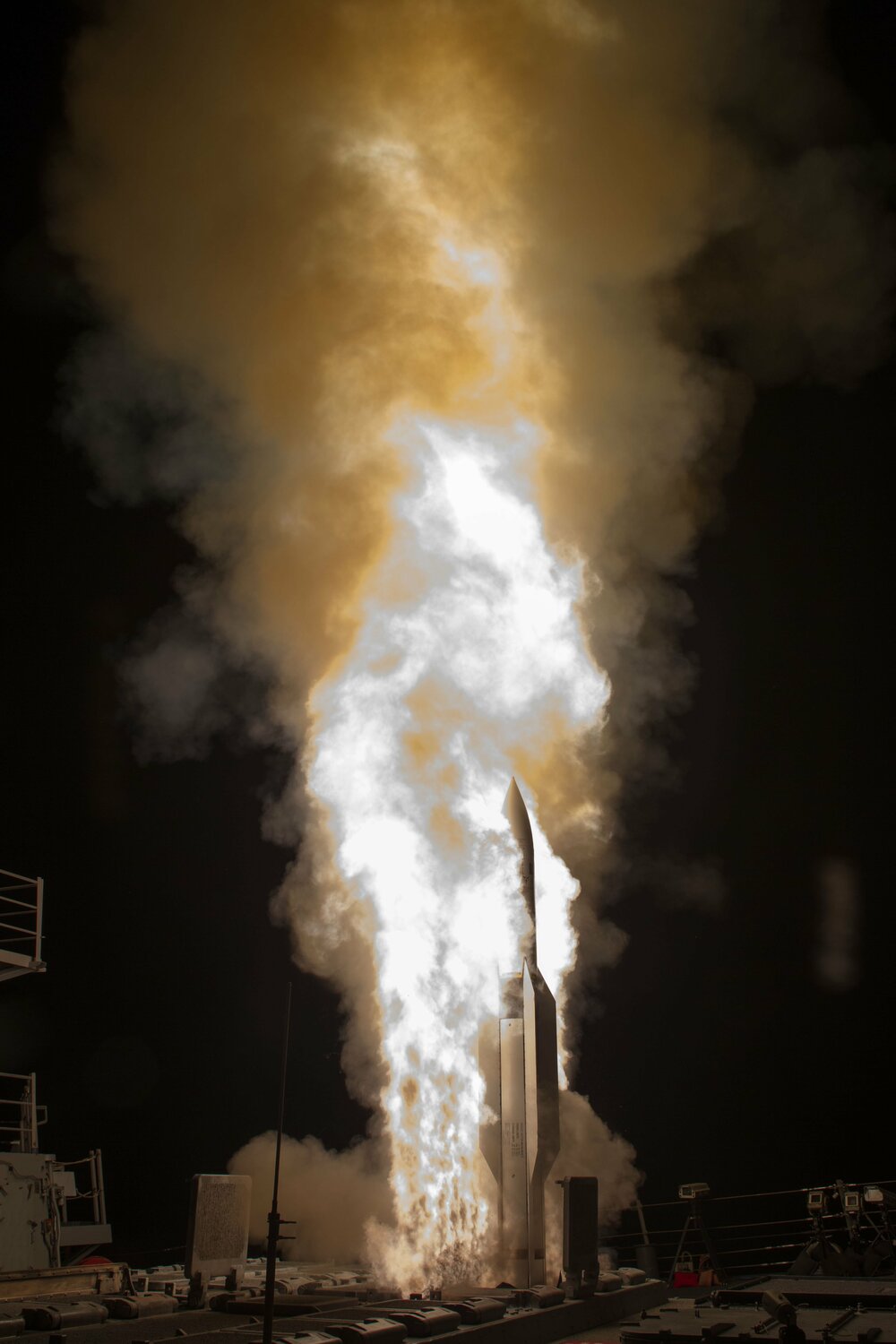 美軍試射RIM-174「標準六型」長程防空飛彈。 圖：翻攝US NAVY