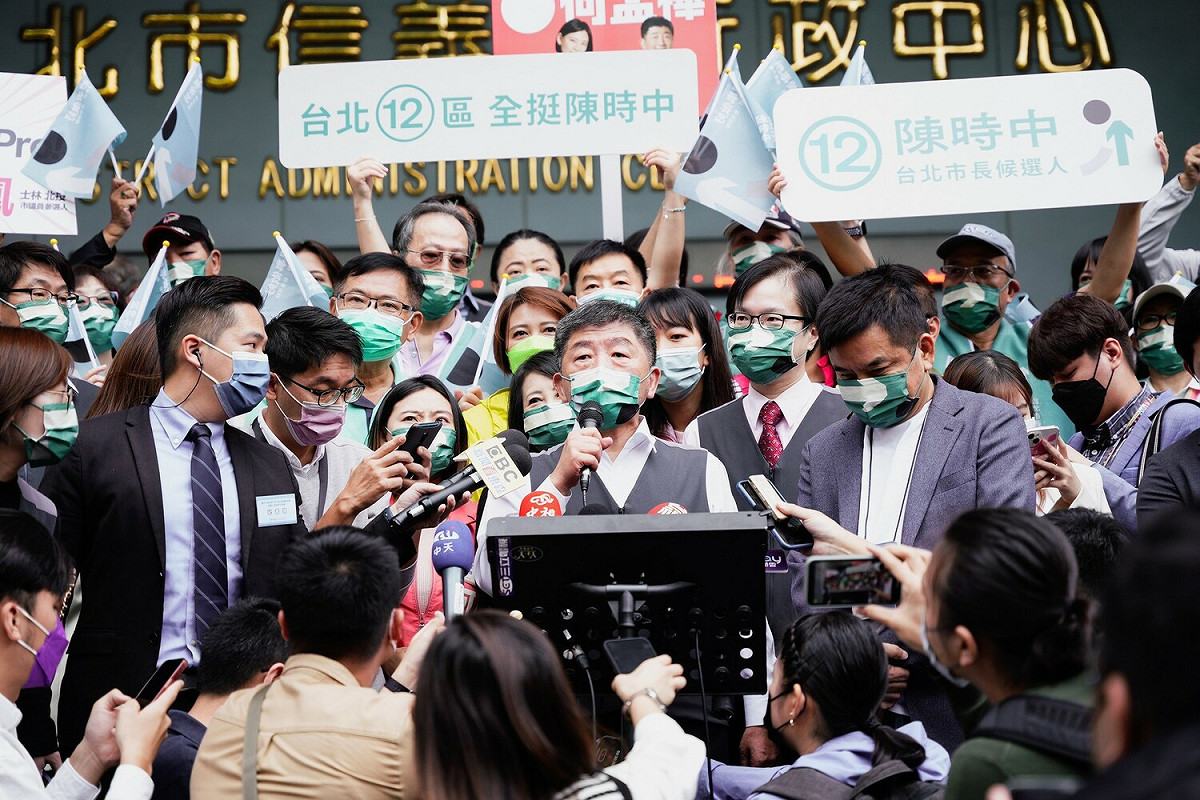 全國22縣市長候選人抽籤號次出爐，民進黨台北市長候選人陳時中抽到12號。 圖：取自陳時中臉書
