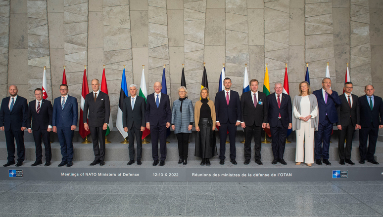 北大西洋公約組織（NATO）中的 14 個成員國與芬蘭簽訂「歐洲天空之盾倡議（European Sky Shield Initiative）」意向書。 圖：翻攝自北約網頁
