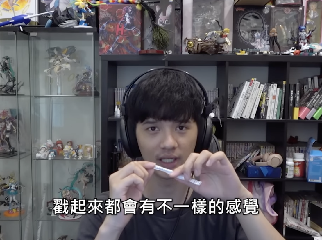 網紅尊發片和粉絲分享自己的獨特愛好。 圖：翻攝自尊YT頻道