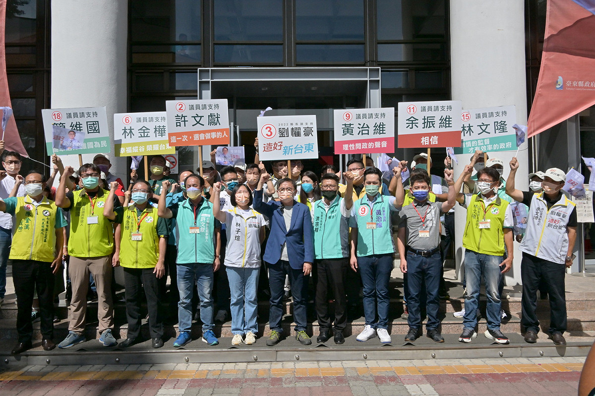 民進黨候選人劉櫂豪抽中3號。 圖：劉櫂豪競辦提供