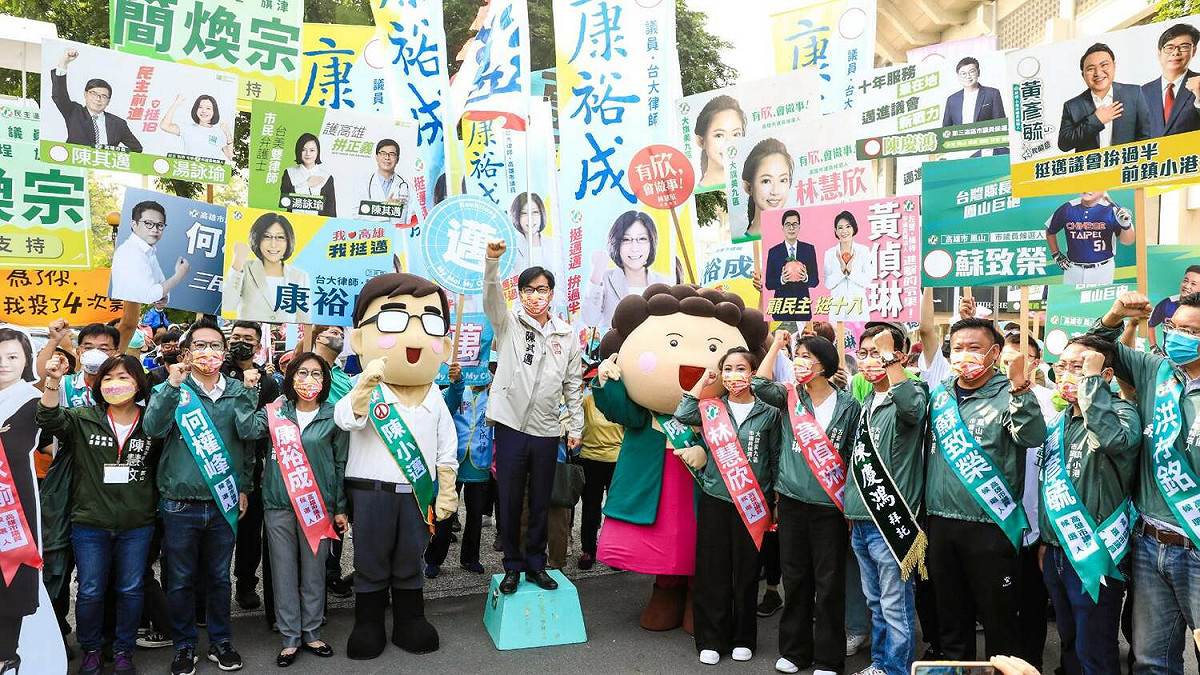 高雄市「邁向過半大聯盟」今（21）天再次合體。 圖：邁盟提供