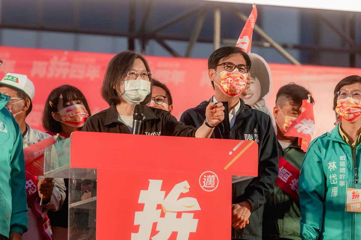蔡英文(左)壓軸為陳其邁助講。 圖：陳其邁競總提供