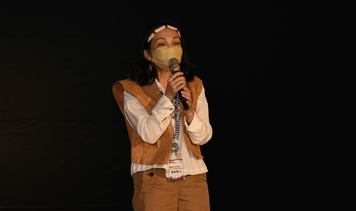 新北市第12屆族語戲劇競賽開幕典禮，原民局局長羅美菁致詞。 圖：新北市政府原民局提供