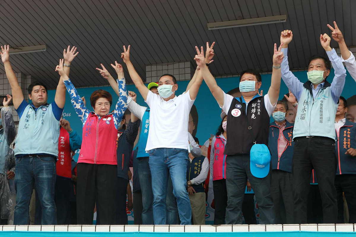 侯友宜呼籲，中和四議員、里長們要全壘打。 圖：侯友宜選辦提供